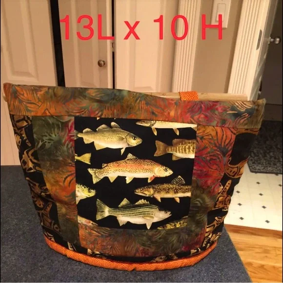 Teapot Cozy - NEW never used with bamboo handle. Beautifully quilted - Picture 1 of 3